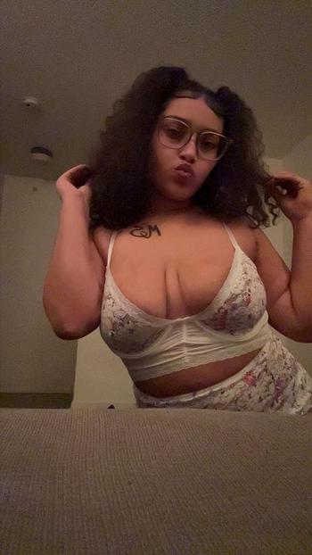 Lilly, 26  female escort, Kansas City