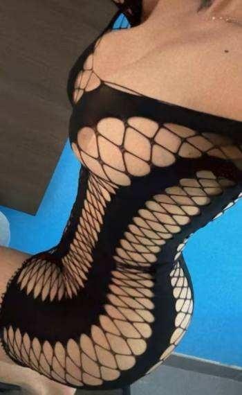 Yeni, 29  female escort, Kansas City