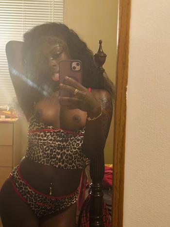 Marjj, 22  female escort, Kansas City