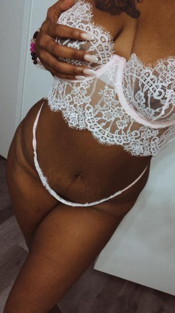 913-408-1694, 24  female escort, Kansas City