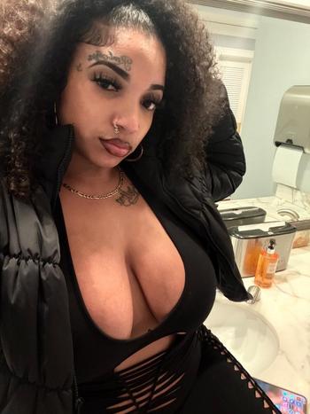 916-533-9636, 29  female escort, Kansas City