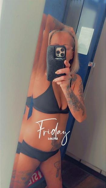 Tattooed Angel , 40  female escort, Kansas City